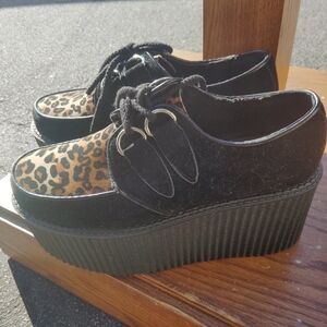 Stylish Black and Leopard Platform Shoes